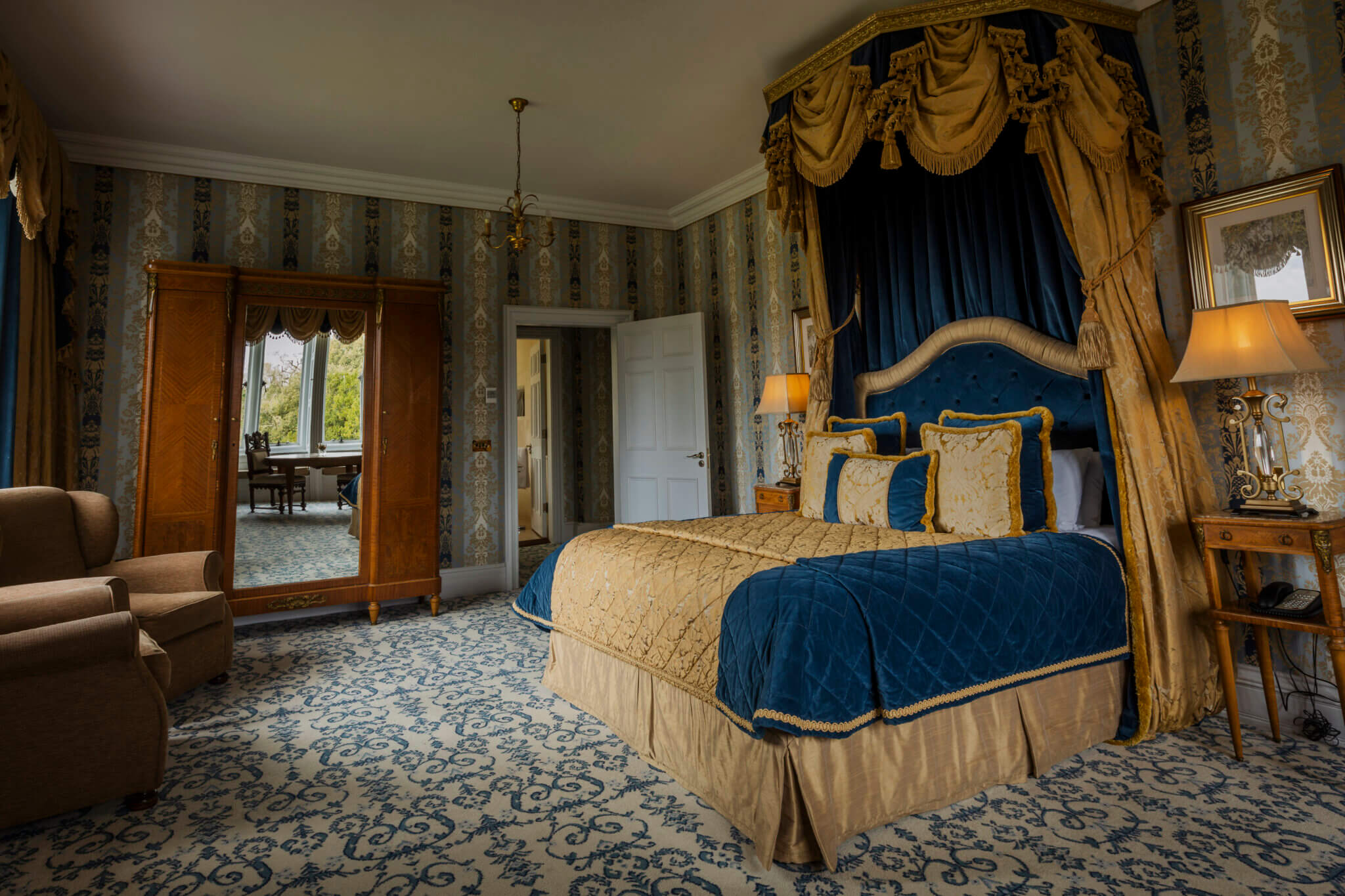 Castle bedroom discount